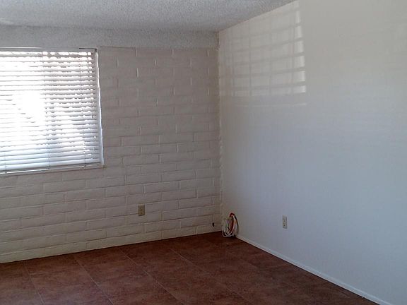 3rd image of 2826 N Sparkman Blvd #6
