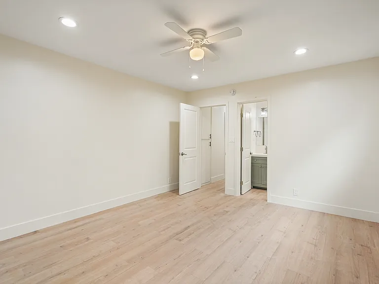 11461 Albers St #4 — Photo 15