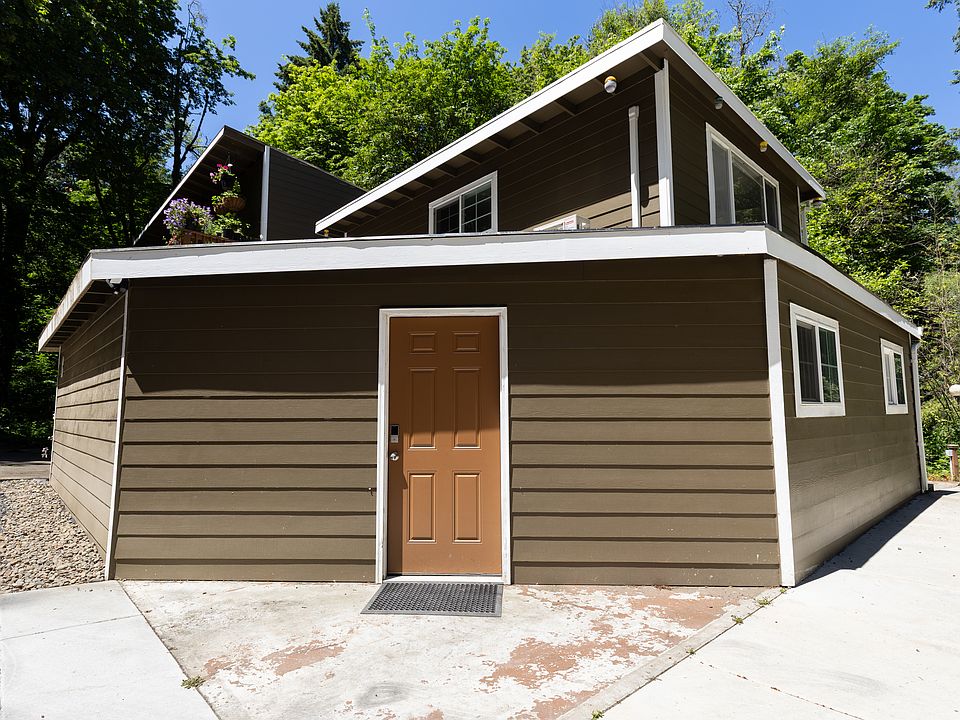 1st image of 19275 SW Tualasaum Dr