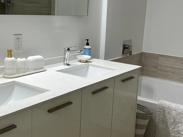 1300 Brickell Bay Dr #2208 — Photo 10