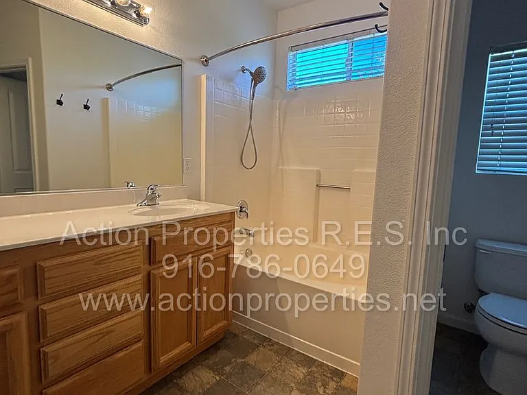 320 Bettencourt Dr — Photo 21