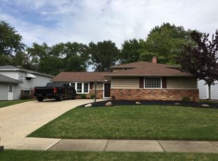 7733 E Linden Ln, Parma, OH 44130
