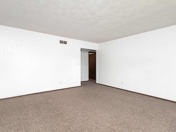 4th image of 1206/1208 25th Ave