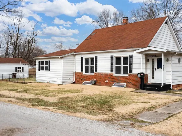 201 N 6th St, Benld, IL 62009