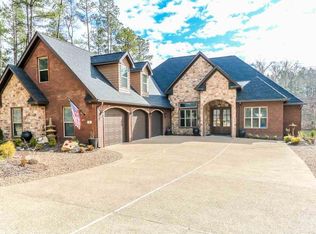 26 Panorama Dr, Hot Springs Village, AR 71909