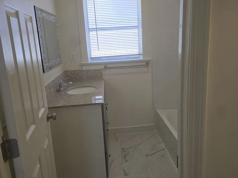 2640 S Manhattan Pl #2640 — Photo 12