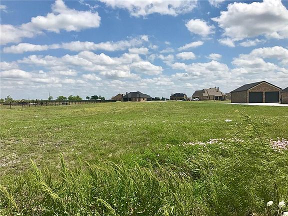 2nd image of 2145 Lake Estates Dr