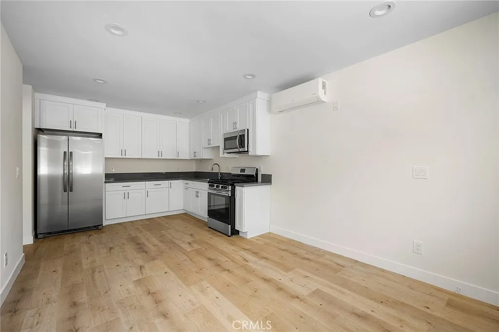 1 bed, 1.0 bath, 451 sqft, $2,250 — Photo 4
