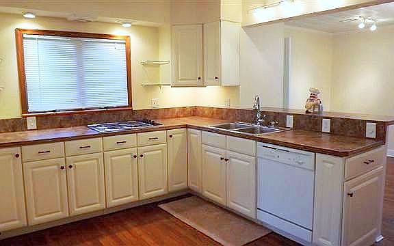 5th image of 15 Beaconsdale Ln
