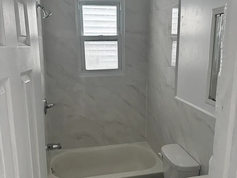 34 Van Cortlandt Park Ave #4 — Photo 3