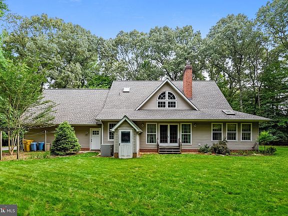 5th image of 3161 Gosheff Ln