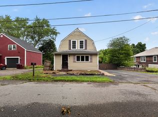 15 Hillside Ave, Middleboro, MA 02346