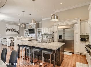 453 Creekview Ln, College Park, GA 30349