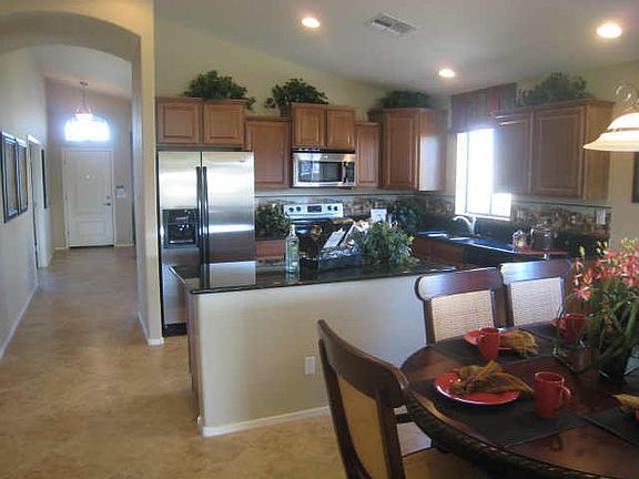 3rd image of 2257 W Cameron Blvd