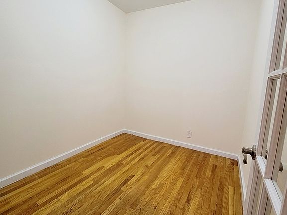 5th image of 339 W 44th St APT 3RE