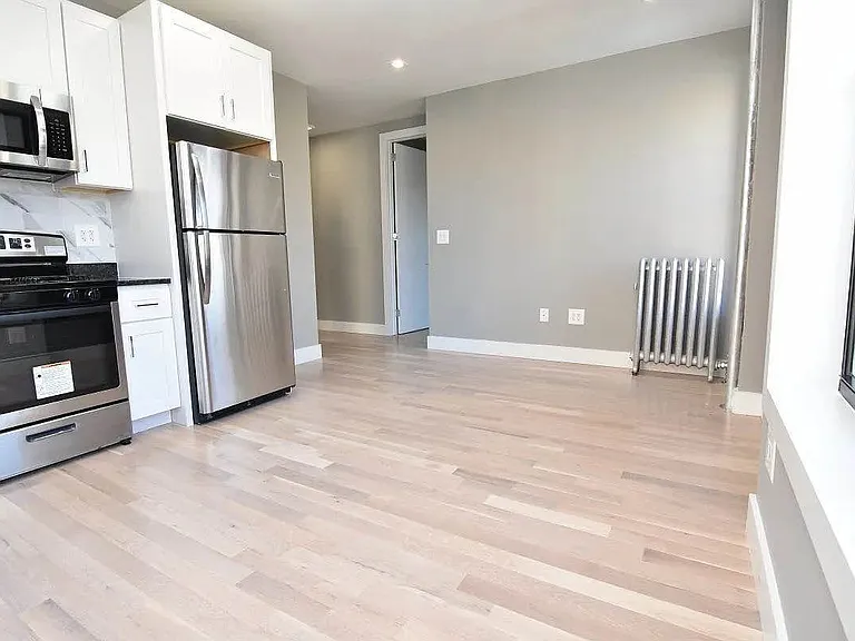 616 W 184th St #32 — Photo 3