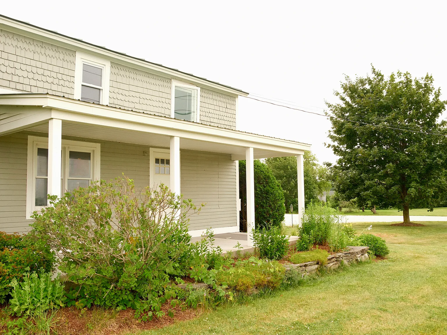 2 bed, 1008 sqft, $2,000 — Photo 1