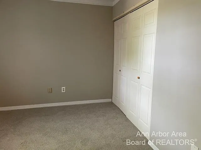4299 Pine Ridge Ct — Photo 16