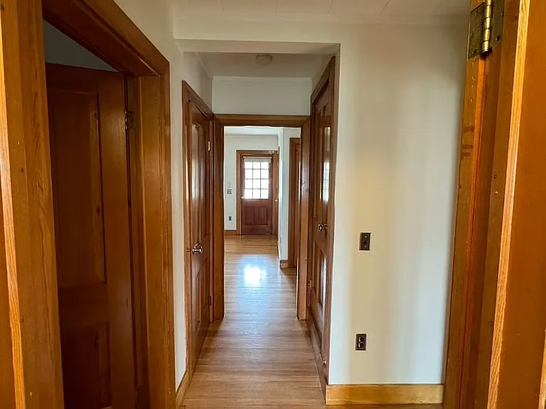 1750 S Delaware Ave — Photo 8