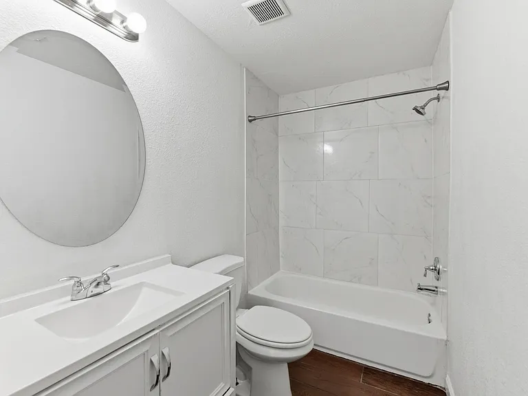 11710 Fossil Rock Ln — Photo 24