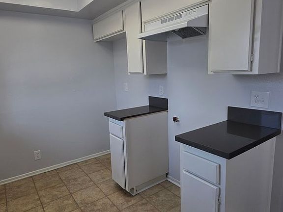 2nd image of 2649 Marengo St #264903