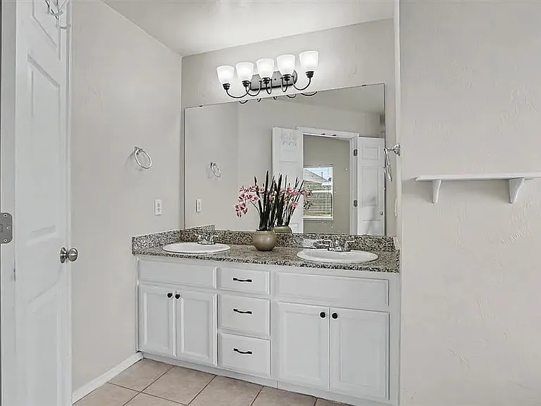 2520 NW 182nd St — Photo 14