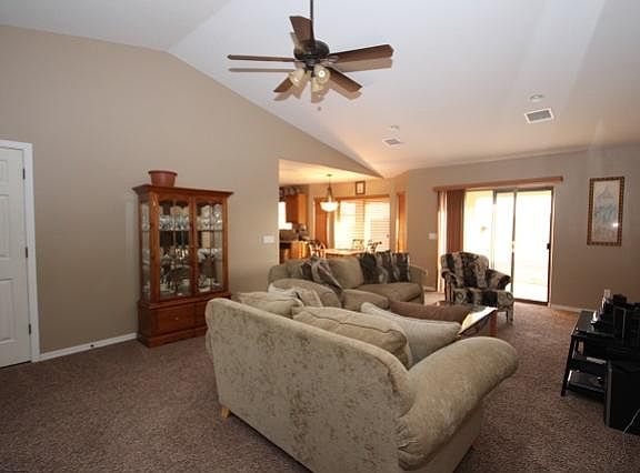Spacious living room