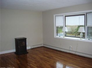 8 Stonecastle Rd, New Milford, CT 06776