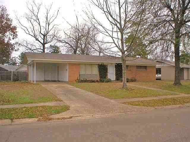 1st image of 16 Paul Dr