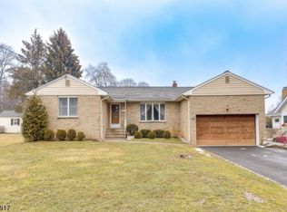 180 Dahlia Ter, North Plainfield, NJ 07060