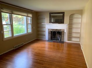 835 S Grosvenor Rd, Rochester, NY 14618