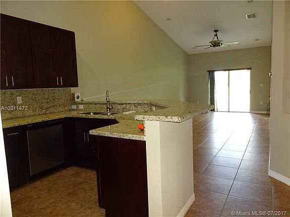 4th image of 3352 NE 11th Dr