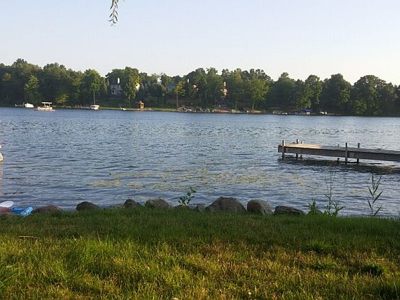 4th image of 669 N Long Lake Blvd
