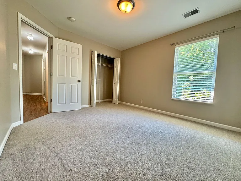 1321 Tilton Dr — Photo 12
