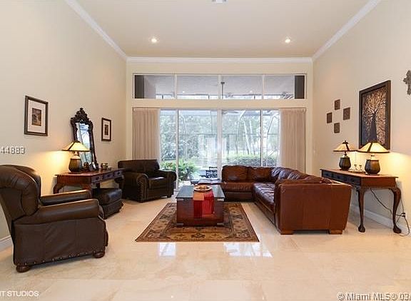 4th image of 2505 Poinciana Dr