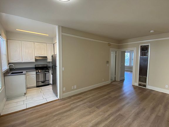 3rd image of 1445 Eddy St #14