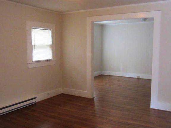 2nd image of 1522 Lovett St