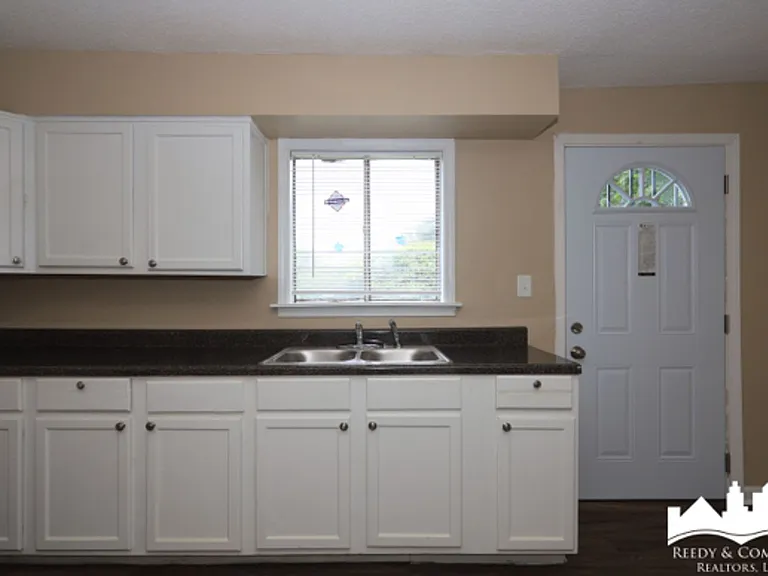 158 Pickett Rd — Photo 10