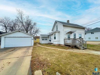 735 W 10th St, Sioux Falls, SD, 57104