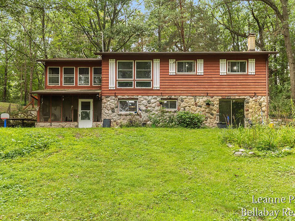 1st image of 817 W Kirby Rd