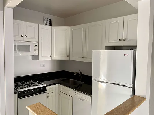 Rented by Compass | media 11