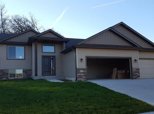 6762 Gaillardia Dr NW, Rochester, MN 55901