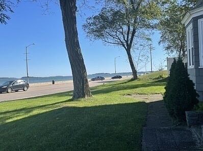 4th image of 303 Beach Way