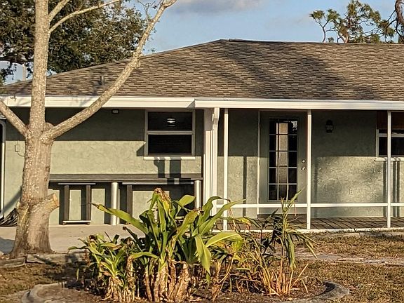 3rd image of 410 Ferris Dr