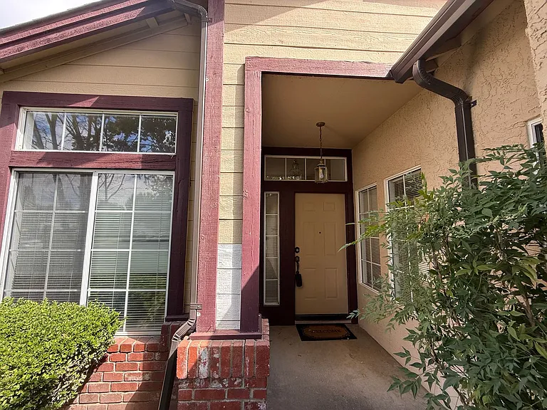 6415 Shasta Creek Way — Photo 2
