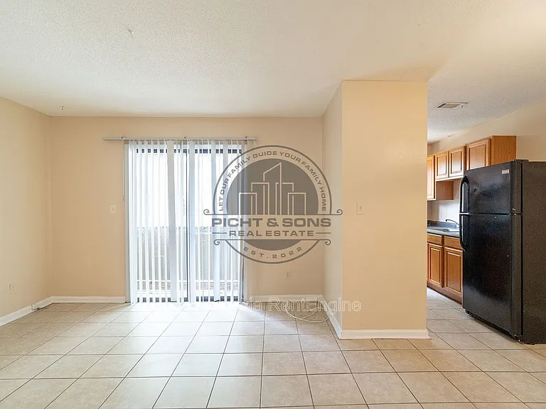 836 Richmond St #10 — Photo 5