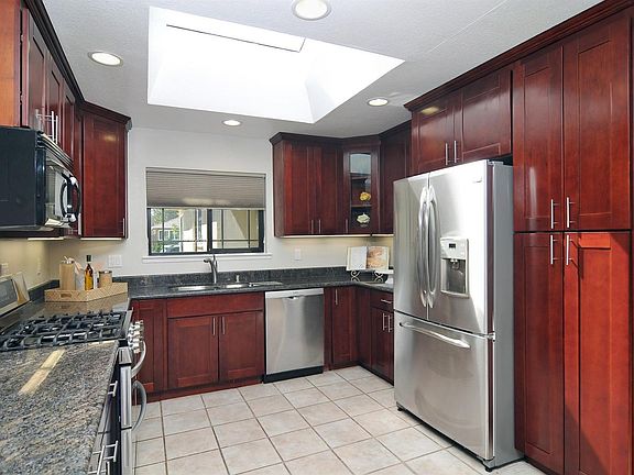 5th image of 2726 Bristol Way