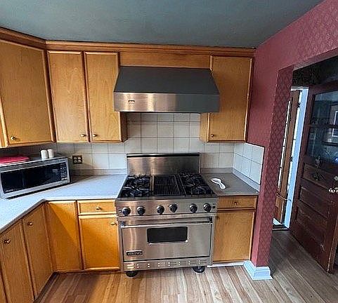 3rd image of 500 Pine Grove Ave