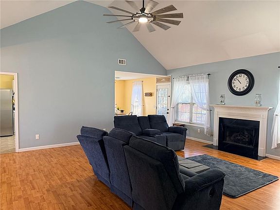 5th image of 59 Indian Hills Dr