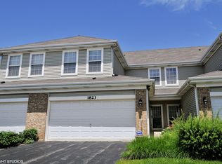 1823 Golden Gate Ln, Naperville, IL 60563